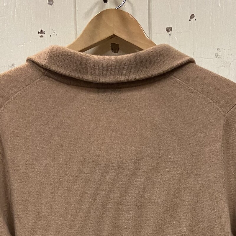 Cam Cashmere Sweater<br />
Camel<br />
Size: XL