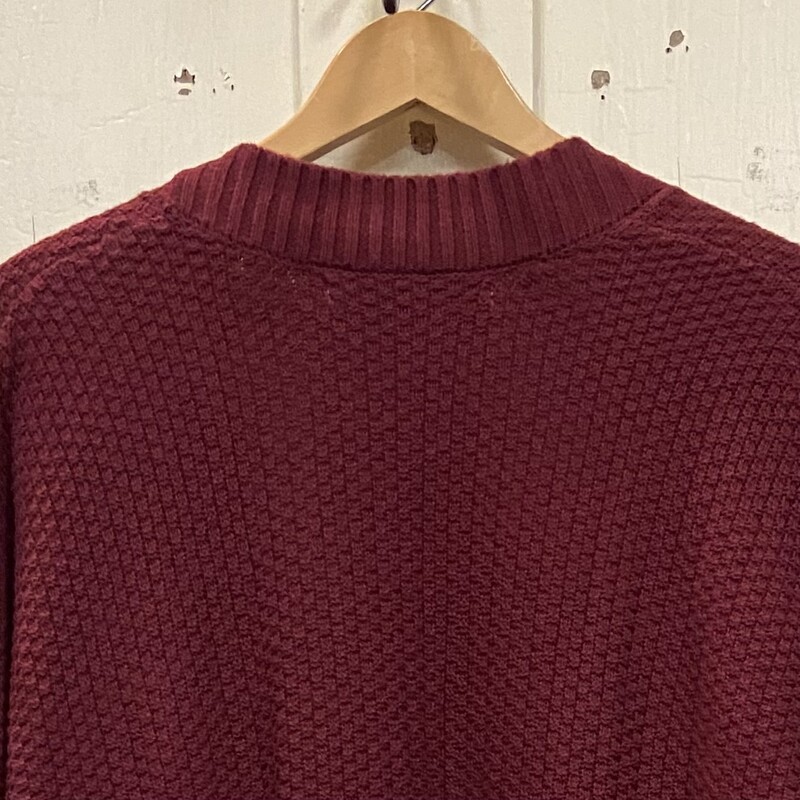 Mar Cable OS Cardigan<br />
Maroon<br />
Size: 2X