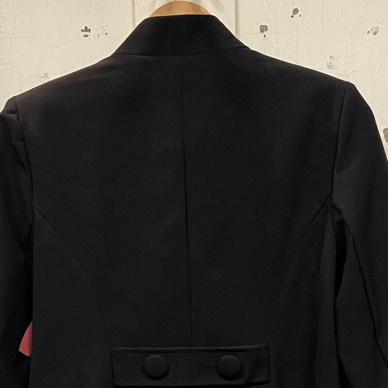 Black Blazer<br />
Black<br />
Size: 10