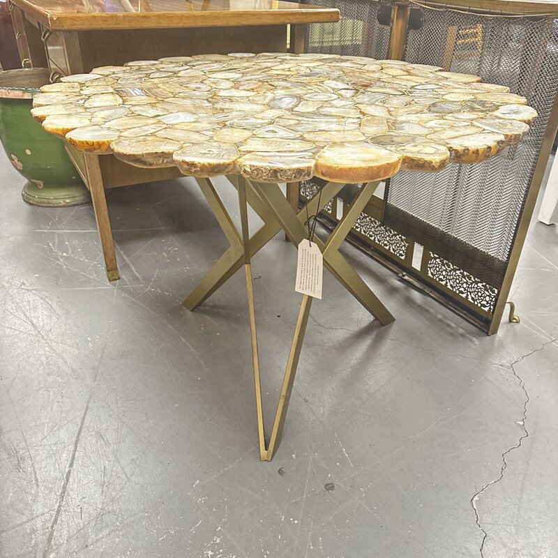 Live Edge Agate Table, Round and 36in wide. Retails for almost $2,000!