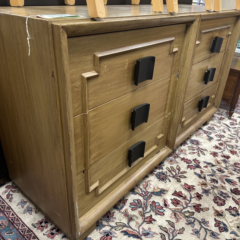 Stratford House Wood Dresser, 6 Drawers<br />
Size: 60x19x34