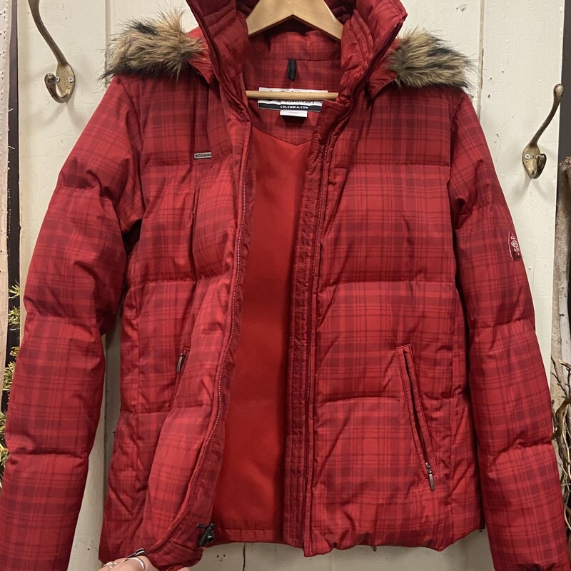 Red Plaid Down Coat<br />
Red<br />
Size: Medium