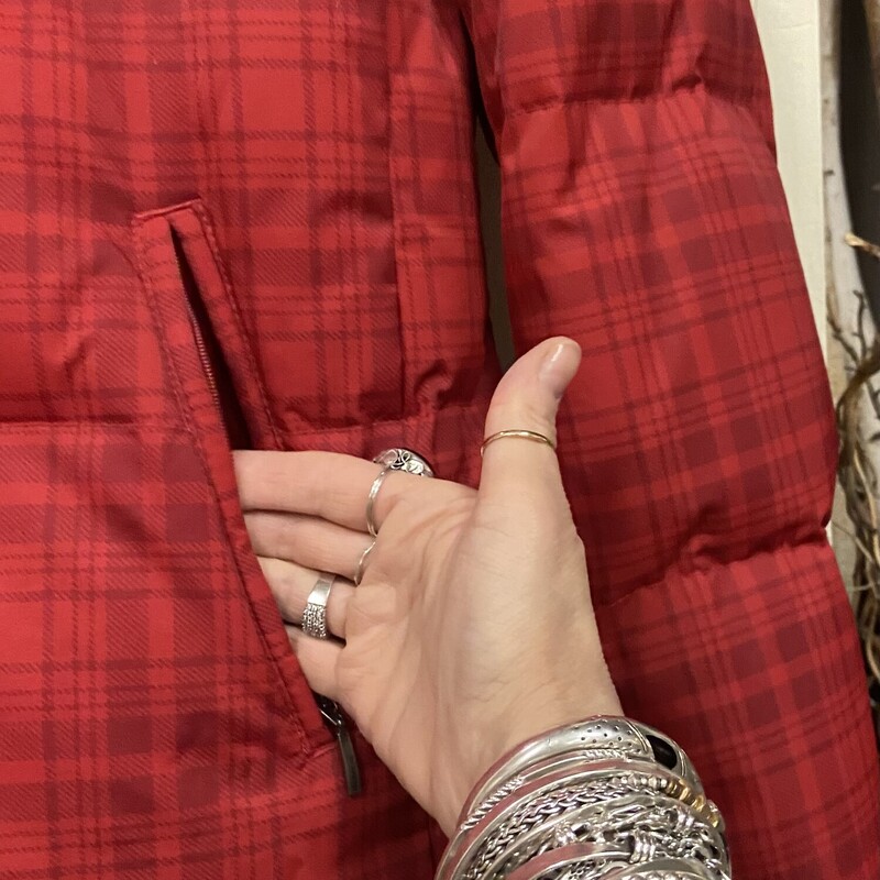 Red Plaid Down Coat<br />
Red<br />
Size: Medium