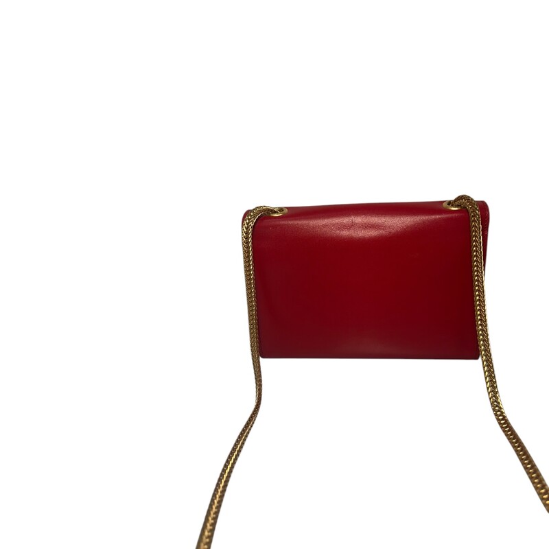 YSL Kate Tassel Red Crossbody<br />
<br />
Date Code:326076 496395<br />
<br />
Dimensions:<br />
6.5in x 5in x 1.5in<br />
<br />
In good condition. Light scratching to the leather and to the corners. Light wear to the interior.<br />
<br />
Comes with original dust bag. No box.