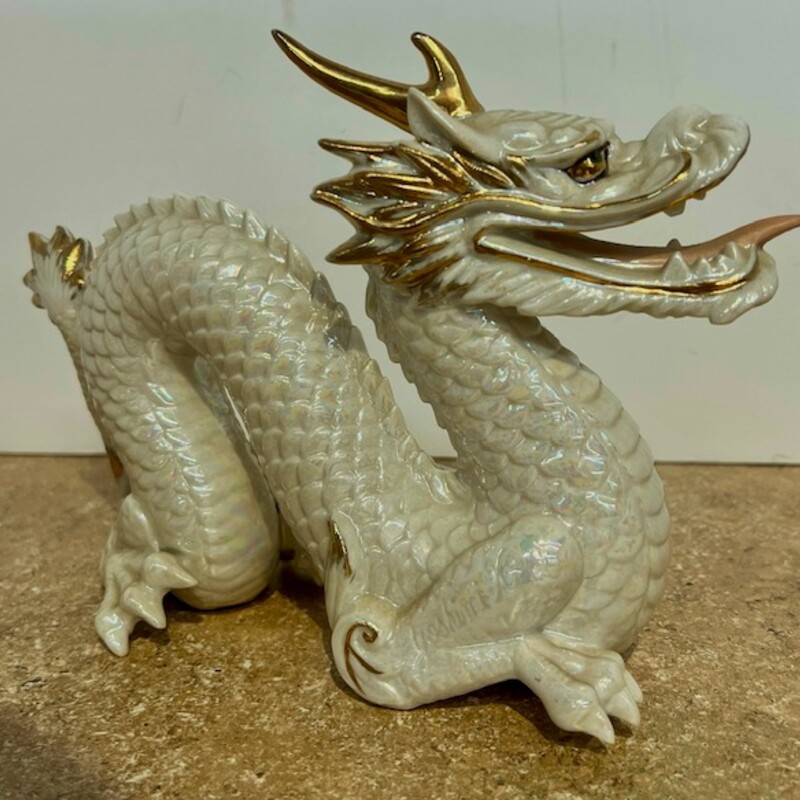 Japanese Yoshimi Dragon
White Gold
Size: 8x6H