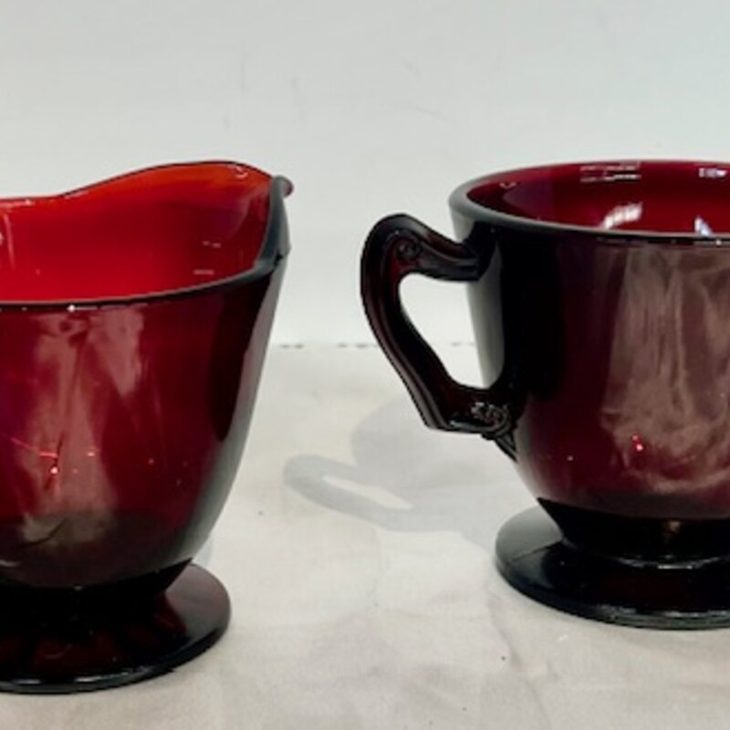 Vintage Glass Cream & Sugar
Set of 2
Red
Size: 5 x 3.5 x 3H