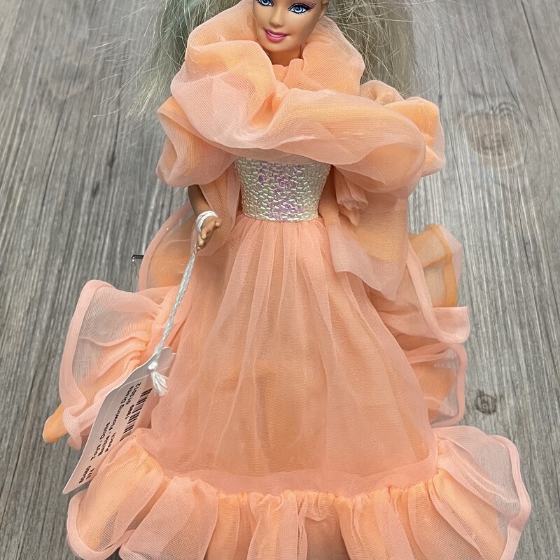 Barbie - Flowing Dress, Peach, Size: 1999
Featured in 2023 Barbie Movie