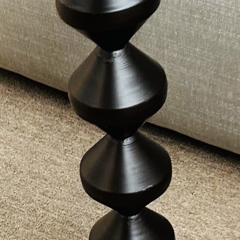 Large Metal Spindle Candleholder
Brown
Size: 9 x 22H