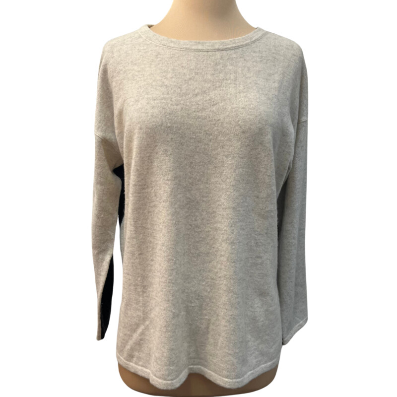 Vince Cashmere Sweater<br />
Color Block Detail<br />
Colors: Oat and Charcoal<br />
Size: XS