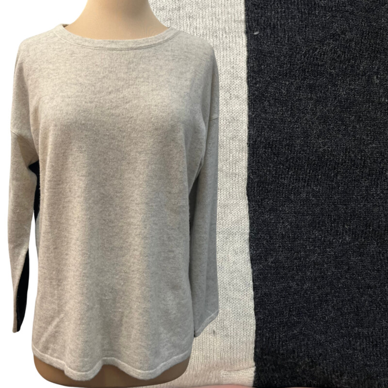 Vince Cashmere Sweater
Color Block Detail
Colors: Oat and Charcoal
Size: XS