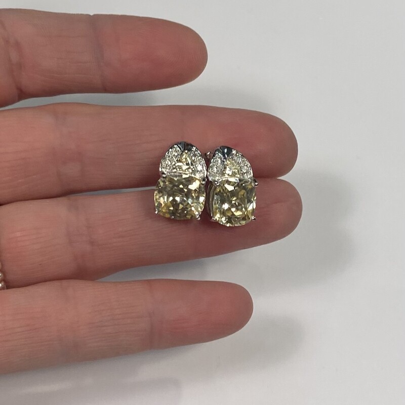 Strl/CZ Citrine Earrings<br />
Slv/yllw<br />
Size: R $93