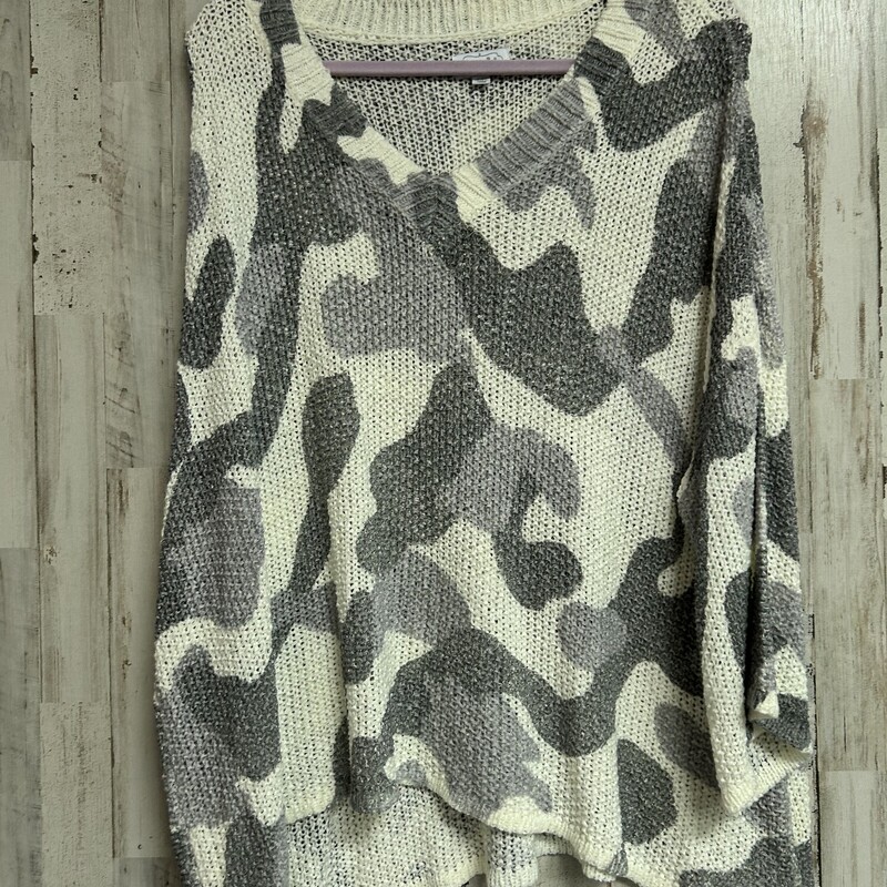 S/M Grey Camo Knit Sweate