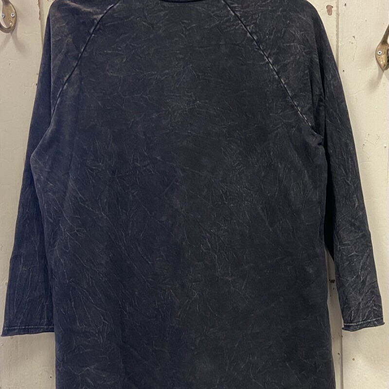 Charc XMAS Tree Top<br />
Charcoal<br />
Size: L R $55