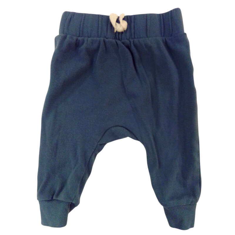 Pants: Blue, Boy, Size: 3/6m

Located at Pipsqueak Resale Boutique inside the Vancouver Mall, Suite 230, (upstairs between Round 1 and Golds Gym) or online at: #pipsqueakresale

All items are photographed prior to being steamed. Cross posted, items are located at #PipsqueakResaleBoutique, payments accepted: cash, paypal & credit cards. Any flaws will be described in the comments. More pictures available with link above. Local pick up available at the #VancouverMall, tax will be added (not included in price), shipping available (not included in price, *Clothing, shoes, books & DVDs for $6.99; please contact regarding shipment of toys or other larger items), item can be placed on hold with communication, message with any questions. Join Pipsqueak Resale - Online to see all the new items! Follow us on IG @pipsqueakresale & Thanks for looking! Due to the nature of consignment, any known flaws will be described; ALL SHIPPED SALES ARE FINAL. All items are currently located inside Pipsqueak Resale Boutique as a store front items purchased on location before items are prepared for shipment will be refunded.

#resalerocks #shopsmall #pipsqueakresale #shopvanmall #vancouverwa #portland #reusereducerecycle #fashiononabudget #chooseused #consignment #savemoney #shoplocal #weship  #shopvanmall #vancouvermall #vancouver #vancouverwashington #keepusopen #shoplocalonline #resale #resaleboutique #mommyandme #minime #fashion #reseller #usedclothing #usedtoys #secondhand #consign #store #clothes #womensclothes #kidsclothes #shopvancouvermall