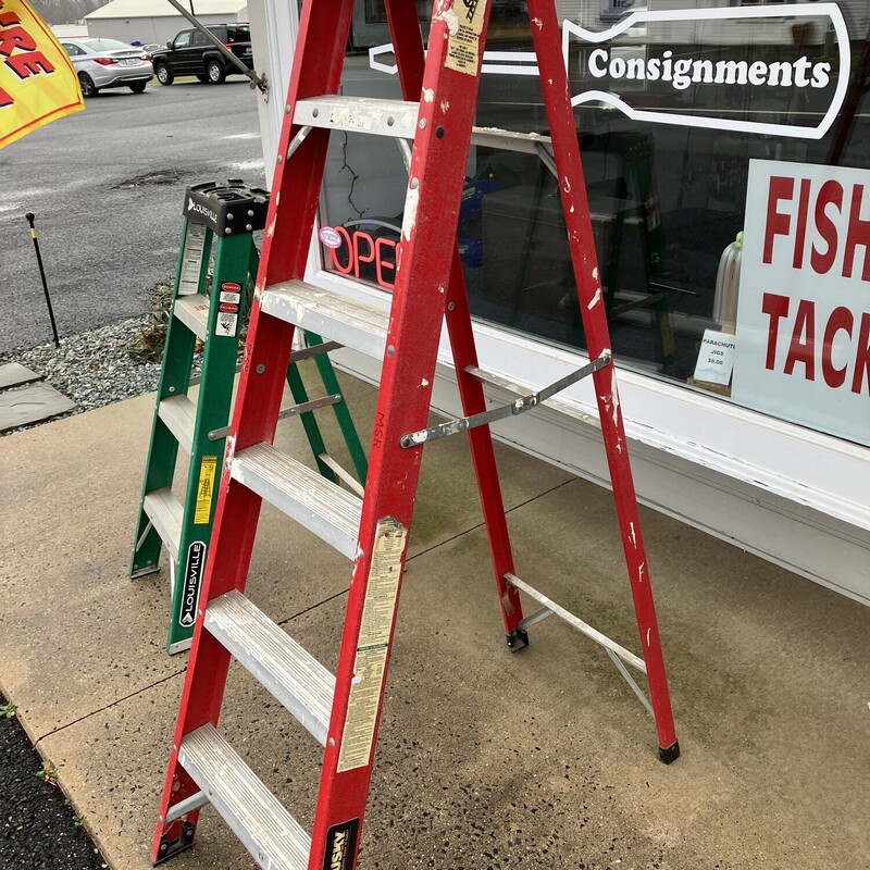 Fiberglass Step Ladder