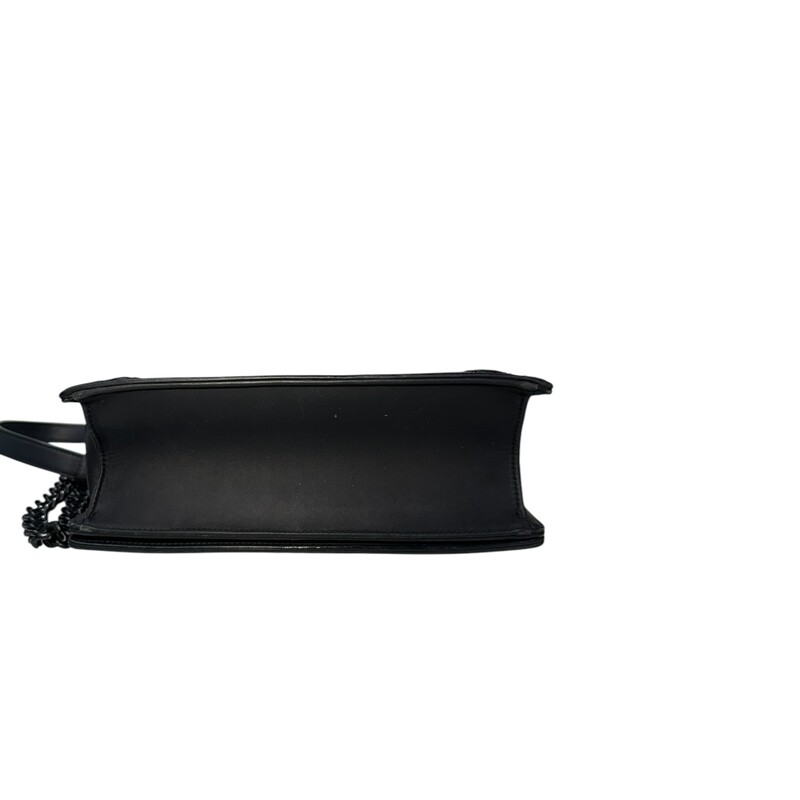 Dior Diorama Studded Calfskin  Matte Black Studded<br />
Crossbody<br />
<br />
Style Code:01.BO.0158<br />
<br />
Dimensions:<br />
<br />
9.75 L x 3.75 W x 6.25 H<br />
<br />
Very Good condition. Minor surface sctraches and tarnishing.<br />
<br />
Does not come with the original dust bag or box.