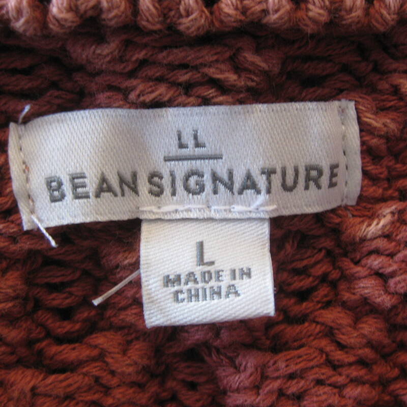 Very high quality cotton cable knit pullover sweater from LL Bean.<br />
In a dusty soft salmon pink with high relief cable pattern.<br />
neck is boat neck<br />
zippers at each side at the hem.<br />
<br />
Size Large<br />
flat measurements:<br />
armpit to armpit: 19.75<br />
width at hem with zippers zipped: 21.5<br />
length: 28<br />
underarm sleeve length: 19<br />
<br />
excellent like new condition.<br />
thanks for looking!<br />
#82811