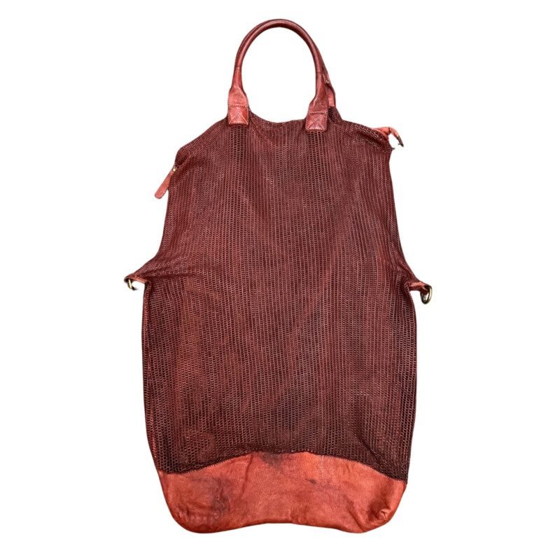 Giorgio Brato Foldover Tote/ Crossbody Handbag<br />
Now Trending!! Strikingly casual, strappy and gorgeous! This is, Giorgio Brato, in Bordeaux. Noteable, high quality Italian leather! Large, yet light, roomy for on flight! Take it and set off on an adventure!<br />
Missing crossbody strap, we have added a new one included with purchase<br />
One zippered inside pocket<br />
Now this is a bag!<br />
Width: 16.5 inches<br />
Length: 31inches<br />
Handle Drop: 8 inches