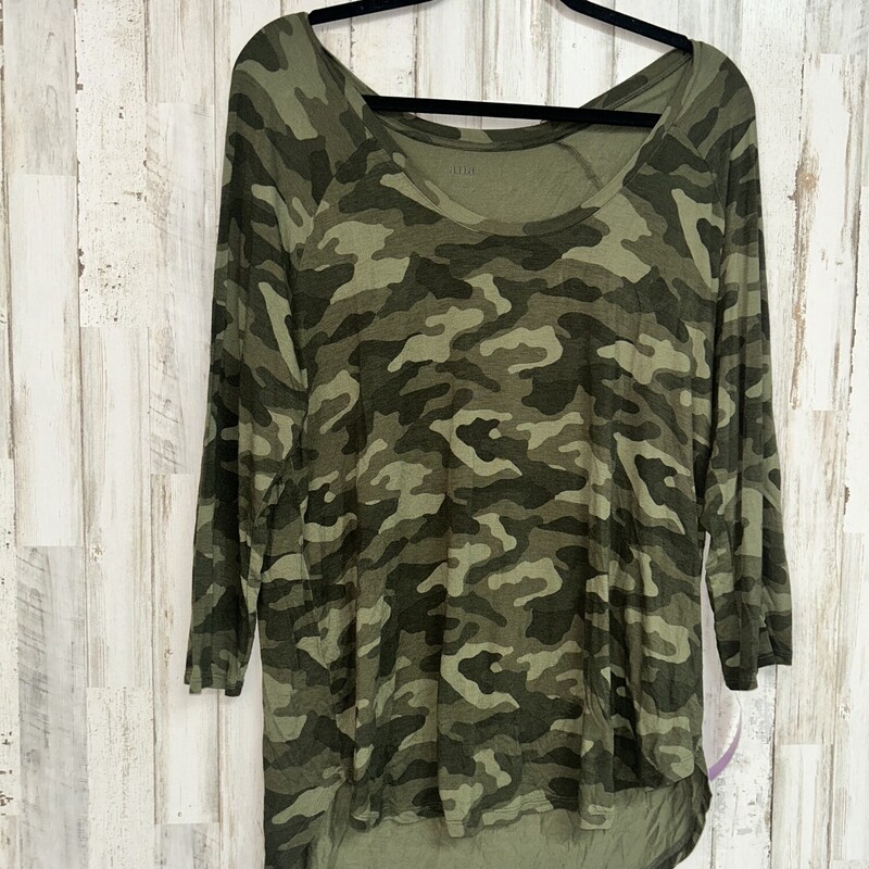 XL Green Camo Top