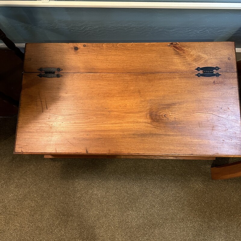 VTG Pine Wood Storage,
 Size: 30x16x14
This was used as a toy box but could be for
any storage. Nice black hinges on the top with
a soft close for safety.
Excellent condition