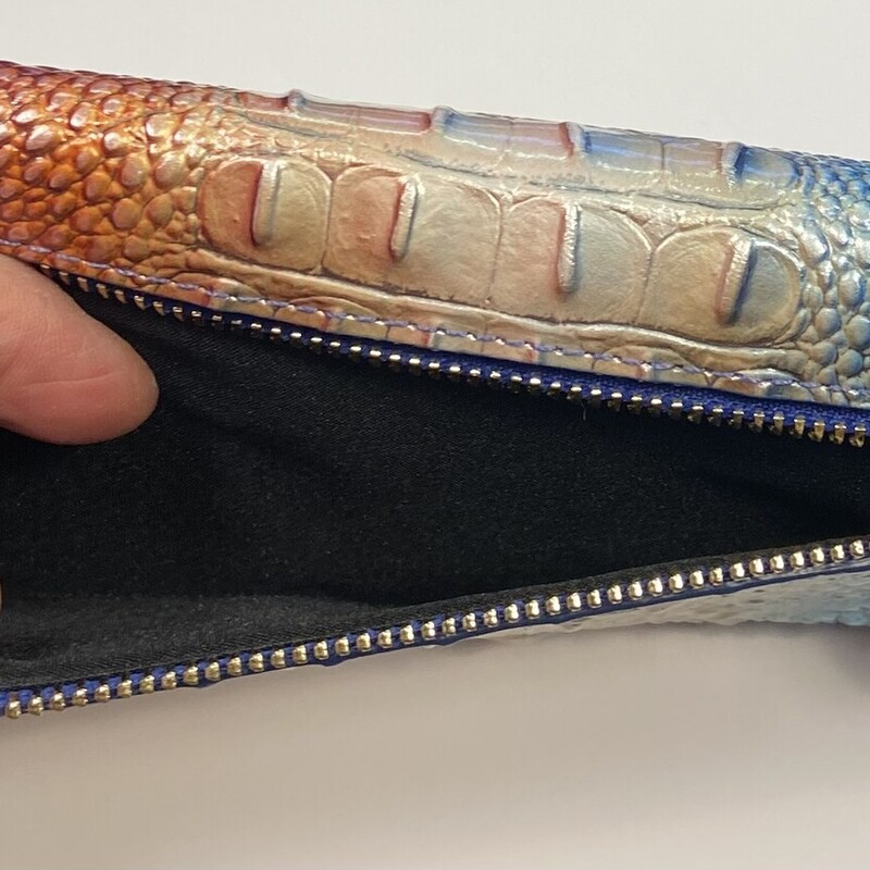 NWT Prp/blu/O Lthr Wallet
Prp/blu
Size: R $145