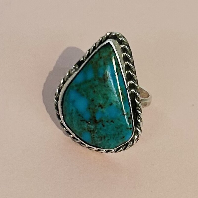 925 Turquoise Slant Ring
Teal Silver
Size: 7