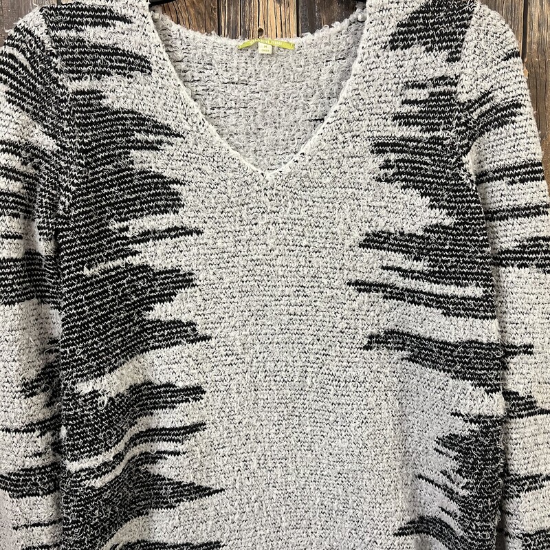 White/black Aztec Sweater, Size: Med