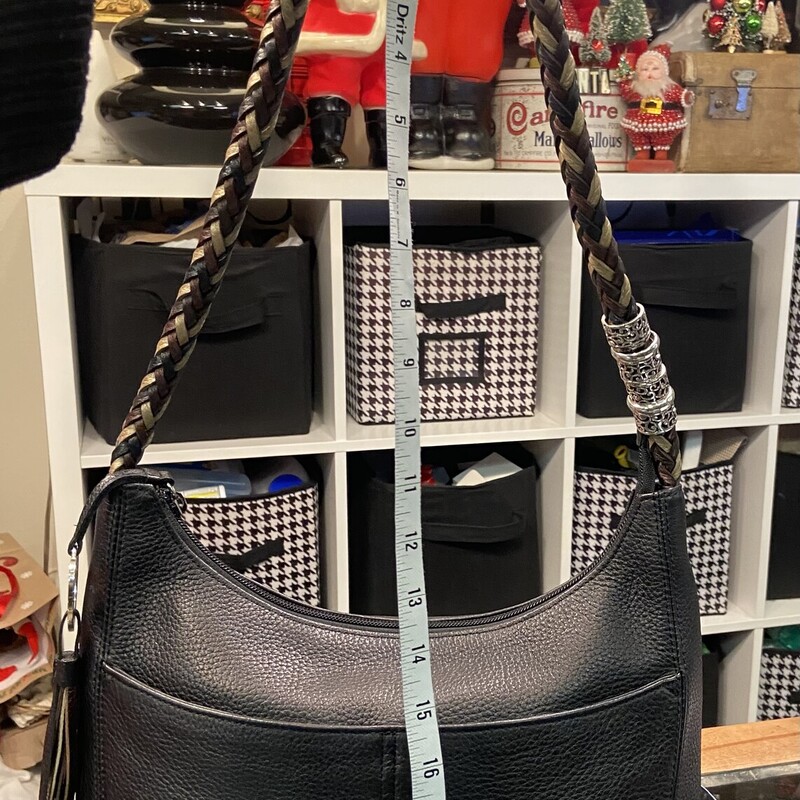 Blk Lther Braid Purse<br />
Black<br />
Size: R $375