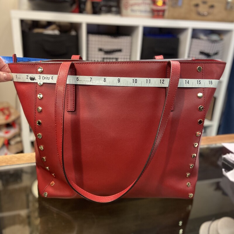 Rd/G Stud Lther Purse
Red/G
Size: R $328