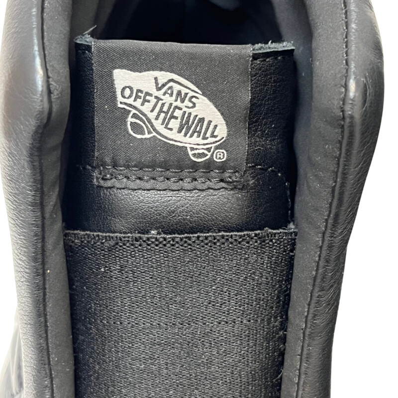 Vans Quilted Karl Lagerfeld High Tops<br />
Comfort Stretch Band for Easy Slip On and Off<br />
Color: Black<br />
Size: 7