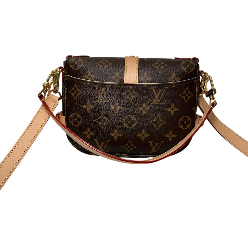 Louis Vuitton Saumur BB Monogram<br />
<br />
Date Code: Chipped<br />
<br />
Dimensions:<br />
7.9 x 6.3 x 3 inches<br />
(Length x Height x Width)<br />
<br />
In excellent condition.<br />
<br />
Comes with original dust bag and box.