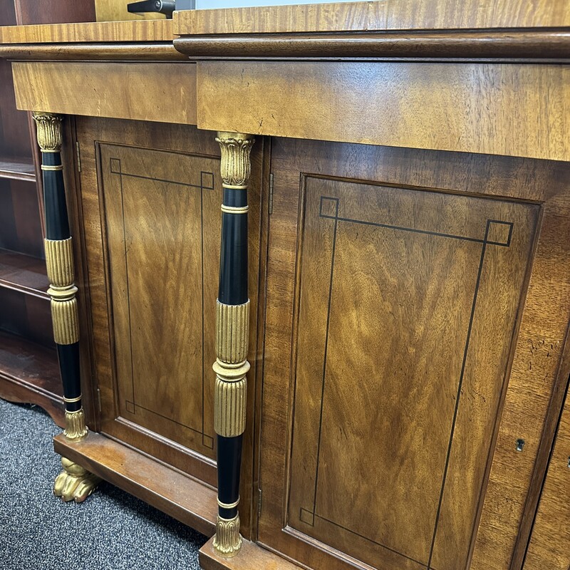 Large Ornate Sideboard, Wood<br />
Size: 72x18x36