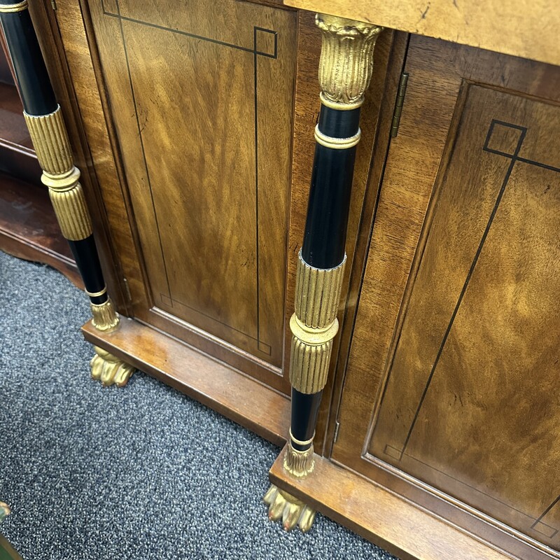 Large Ornate Sideboard, Wood<br />
Size: 72x18x36