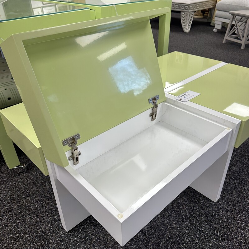 Lacquered 4-Compartment Storage Table, Light Green
Size: 48x30x17