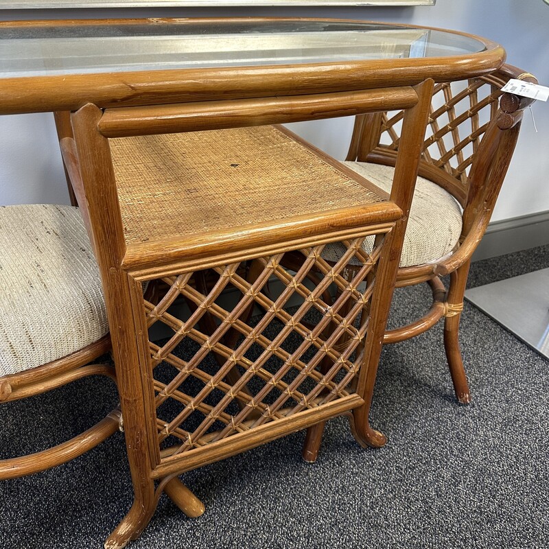 Vintage Bamboo glass-top Bistro table plus two chairs, Sold as a 3 piece set.
Size: 40x20x30