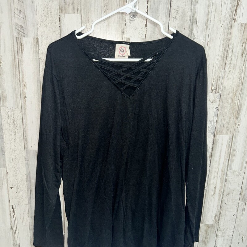 XL Black Keyhole Top