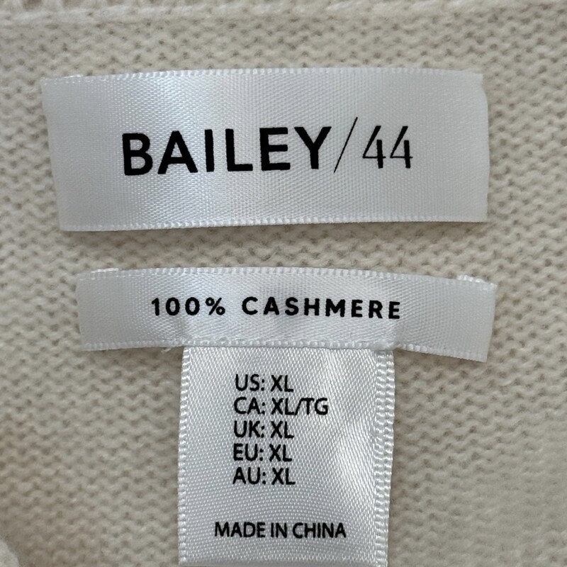 NWOT Bailey 44 Cashmere Sweater<br />
Color:  Winter<br />
Size: XL