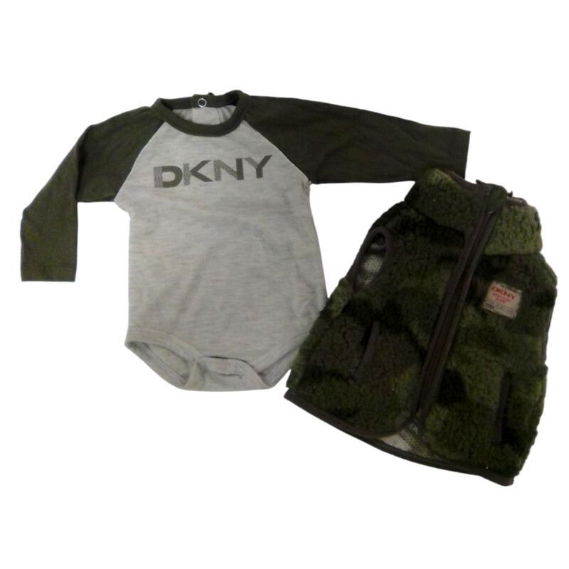 2pc Set Onesie/Vest Camo, Boy, Size: 0/3m

Located at Pipsqueak Resale Boutique inside the Vancouver Mall, Suite 230, (upstairs between Round 1 and Golds Gym) or online at: #pipsqueakresale

All items are photographed prior to being steamed. Cross posted, items are located at #PipsqueakResaleBoutique, payments accepted: cash, paypal & credit cards. Any flaws will be described in the comments. More pictures available with link above. Local pick up available at the #VancouverMall, tax will be added (not included in price), shipping available (not included in price, *Clothing, shoes, books & DVDs for $6.99; please contact regarding shipment of toys or other larger items), item can be placed on hold with communication, message with any questions. Join Pipsqueak Resale - Online to see all the new items! Follow us on IG @pipsqueakresale & Thanks for looking! Due to the nature of consignment, any known flaws will be described; ALL SHIPPED SALES ARE FINAL. All items are currently located inside Pipsqueak Resale Boutique as a store front items purchased on location before items are prepared for shipment will be refunded.

#resalerocks #shopsmall #pipsqueakresale #shopvanmall #vancouverwa #portland #reusereducerecycle #fashiononabudget #chooseused #consignment #savemoney #shoplocal #weship  #shopvanmall #vancouvermall #vancouver #vancouverwashington #keepusopen #shoplocalonline #resale #resaleboutique #mommyandme #minime #fashion #reseller #usedclothing #usedtoys #secondhand #consign #store #clothes #womensclothes #kidsclothes #shopvancouvermall