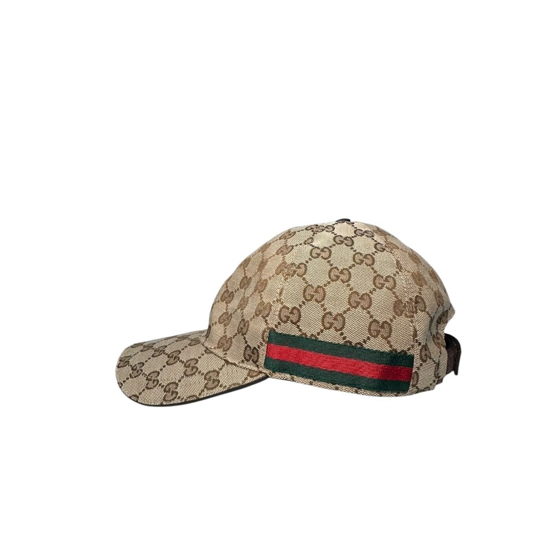 Gucci Gg Canvas Baseball Hats<br />
<br />
Size: Medium 58<br />
<br />
In very good condition. Light wear to the exterior trim of hat.<br />
<br />
Does not come with the original dust bag or box.