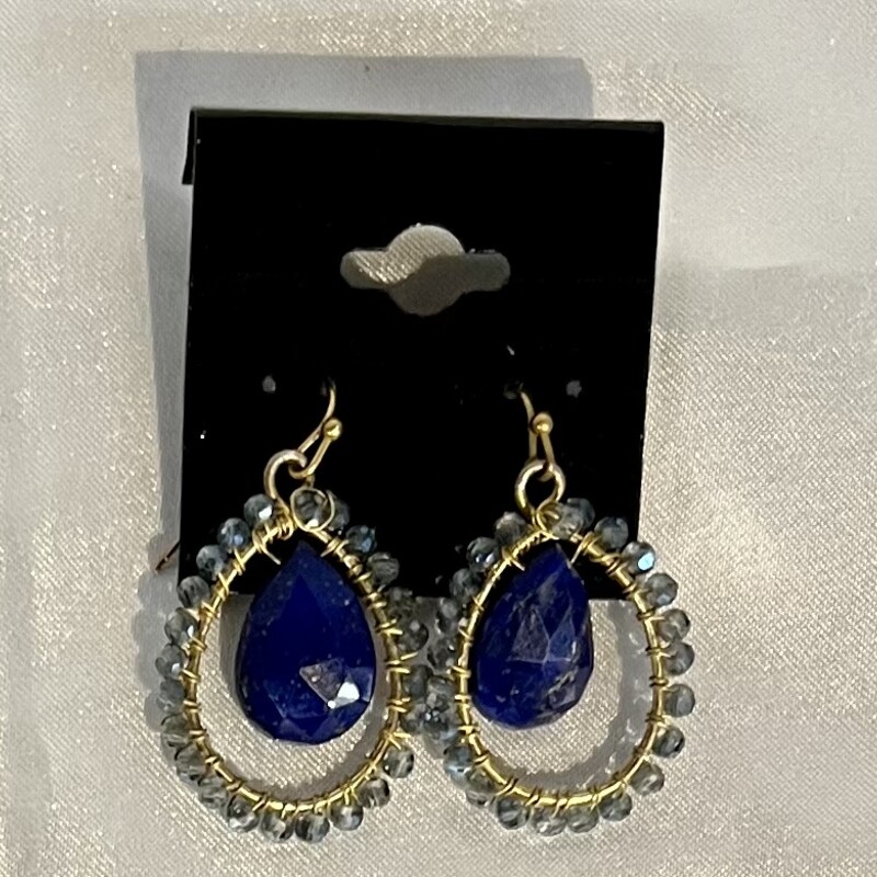 Arhaus Jewel Dangle Beaded Earrings
Blue Gold Size: 1.5L
Bag included