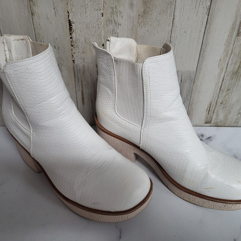 A10 White Texture Boots