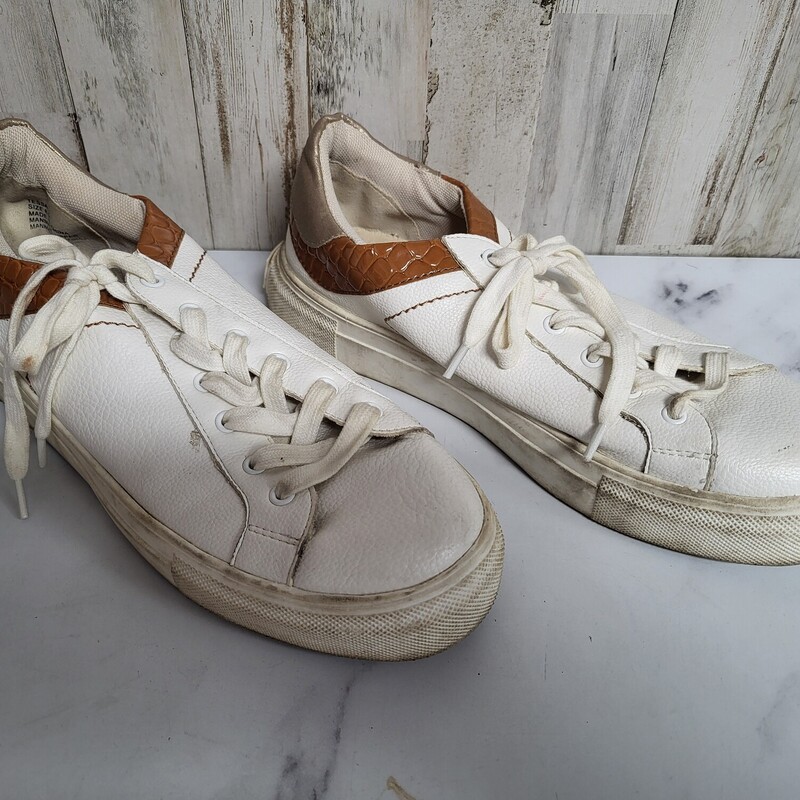 A8.5 White/Tan Sneakers