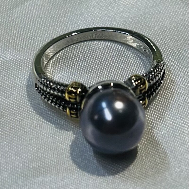 925 Gray Pearl Ring
Blue Silver Gold Size: 7.5