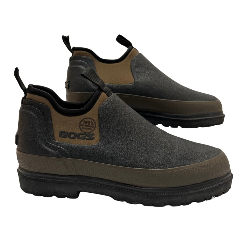 BOGS Urban Farmer Ankle Boot<br />
Mens Size 7, Womens Size 9<br />
Waterproof Slip On Shoes<br />
Colors: Black and Moss<br />
Size: 9