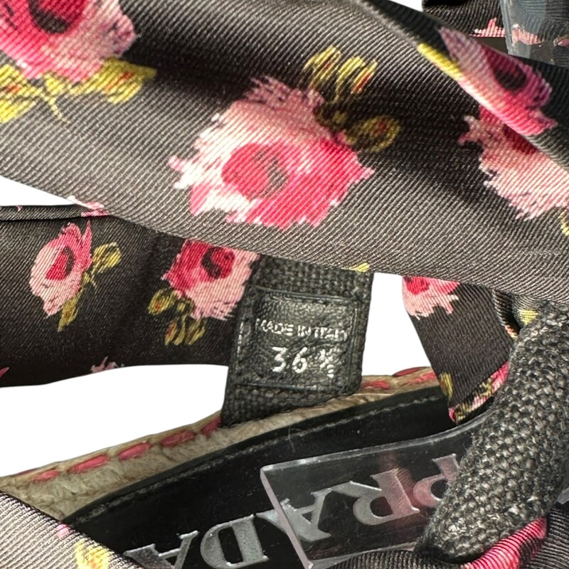 Prada Rose Wrap Espadrille Wrap Sandals

Size 36.5

In vey good condition. Some marks on soles

Comes with the original box. No dust bag.