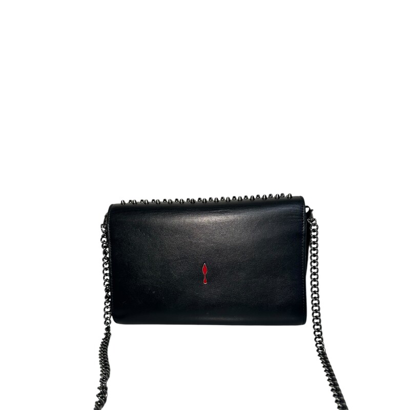 Louboutin Paloma Spiked Black With Detachable Chain<br />
<br />
Dimensions:<br />
9L X 6H<br />
40 strap drop<br />
<br />
Very Good condition. Some scratches on the leather.<br />
<br />
Does not come with the original dust bag or box.