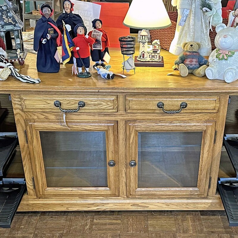 Oak Console Cabinet
62 In Wide x 21 In Deep x 29 In Tall.