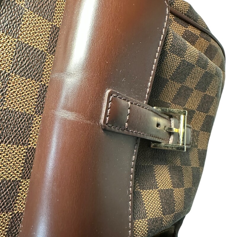 Louis Vuitton Uzes Damier Ebene Tote<br />
<br />
Date Code:BO0034<br />
<br />
Dimensions:<br />
<br />
Heigth:11.25<br />
Width: 13.5<br />
Depth: 4.75<br />
<br />
Very good condition. Some interior marks and minor corner wear.<br />
<br />
<br />
Does not come with the original dust bag or box.