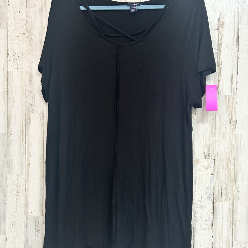 XL Black Keyhole Top