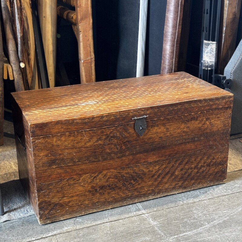 Distressed Wood Trunk